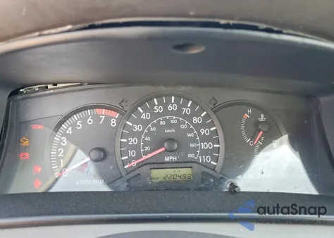 2004 Toyota Corolla Ce z USA, uszkodzony, nr VIN 1NXBR32E54Z214940